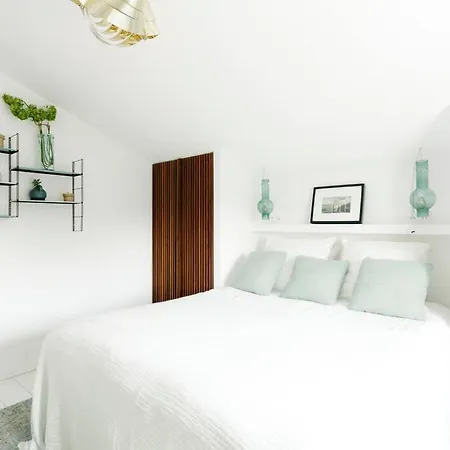 Piscine Chauffee De Parlementia Apartmán *